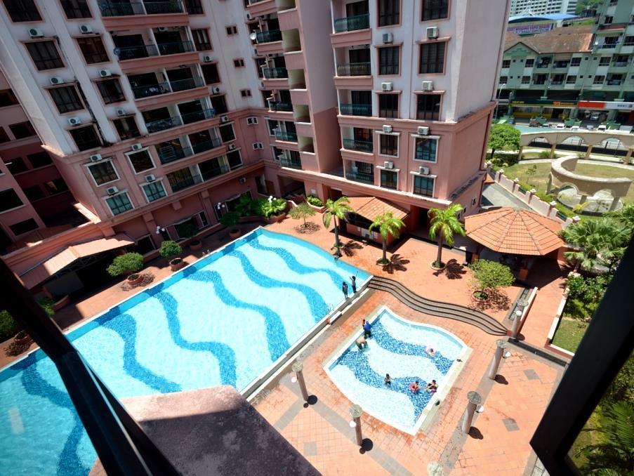 Kk Waterfront Suites At Marina Court Кота Кинабалу Екстериор снимка